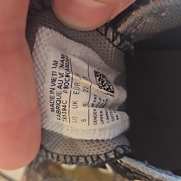 Dinosaur baby Converse Sneakers - Picture 10 of 10